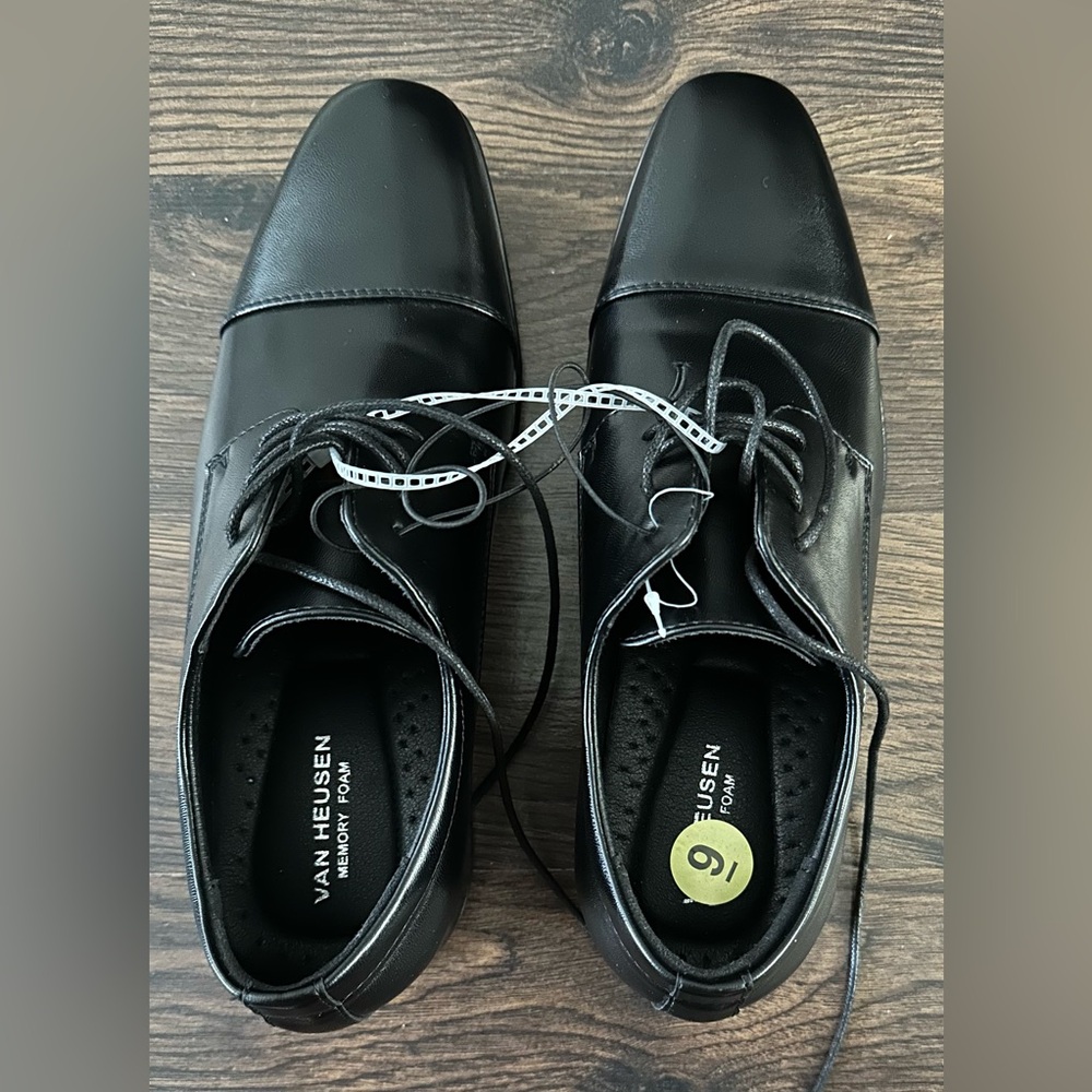 Van Heuden men’s dress oxfords